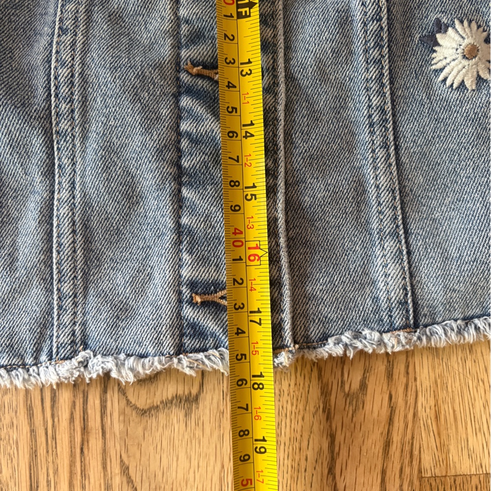 Abercrombie Kids 13/14 Daisy Embroidered Denim Jacket - Picture 8 of 12